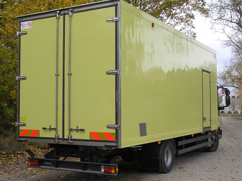 Фургон промтоварный с боковой дверью